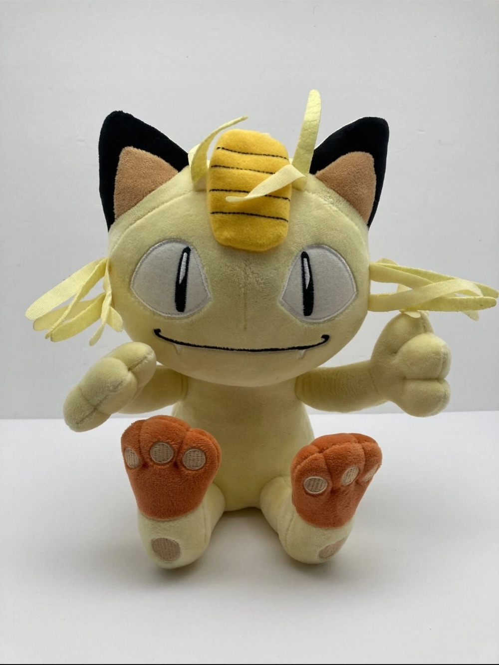 Pokémon vintage stuffy Meowth Plush - Yellow with Orange Paws